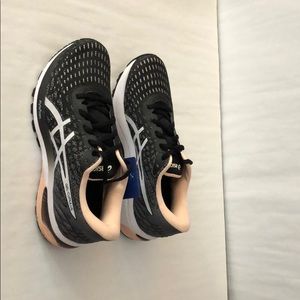 New Asics Women’s Gel- Cumulus 22 Shoes